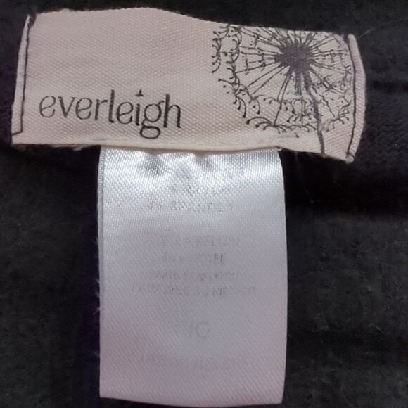 Everleigh Black Long Sleeve Blouse - Picture 5 of 5